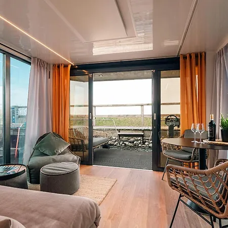 Botel Sea *