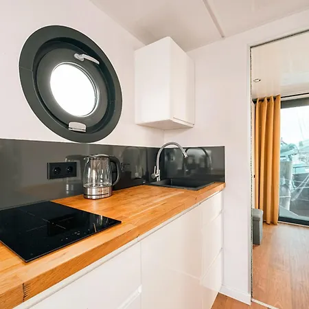 Botel Sea