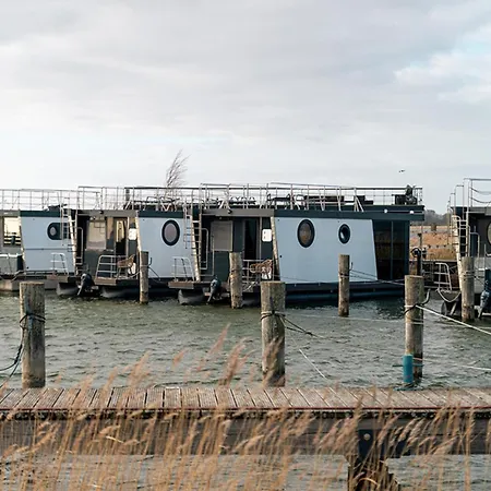Botel Sea