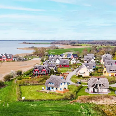 Sea Hotel na wodzie Vieregge